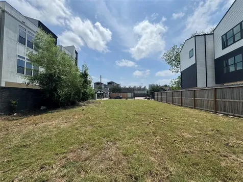 1611 Wheeler Street Houston TX 77004
