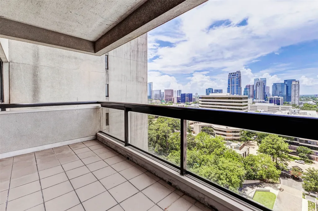 49 Briar Hollow Lane 1801 Houston TX 77027
