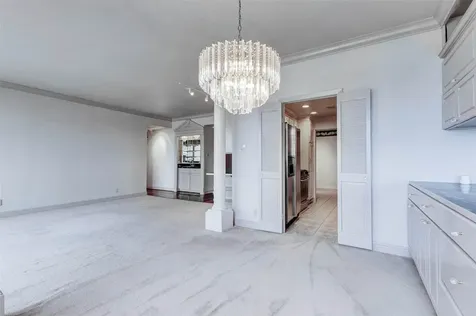 49 Briar Hollow Lane 1801 Houston TX 77027