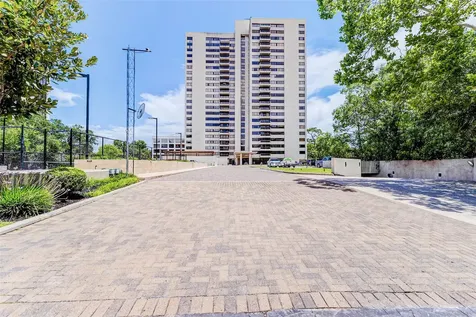 49 Briar Hollow Lane 1801 Houston TX 77027