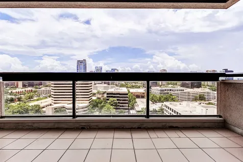 49 Briar Hollow Lane 1801 Houston TX 77027