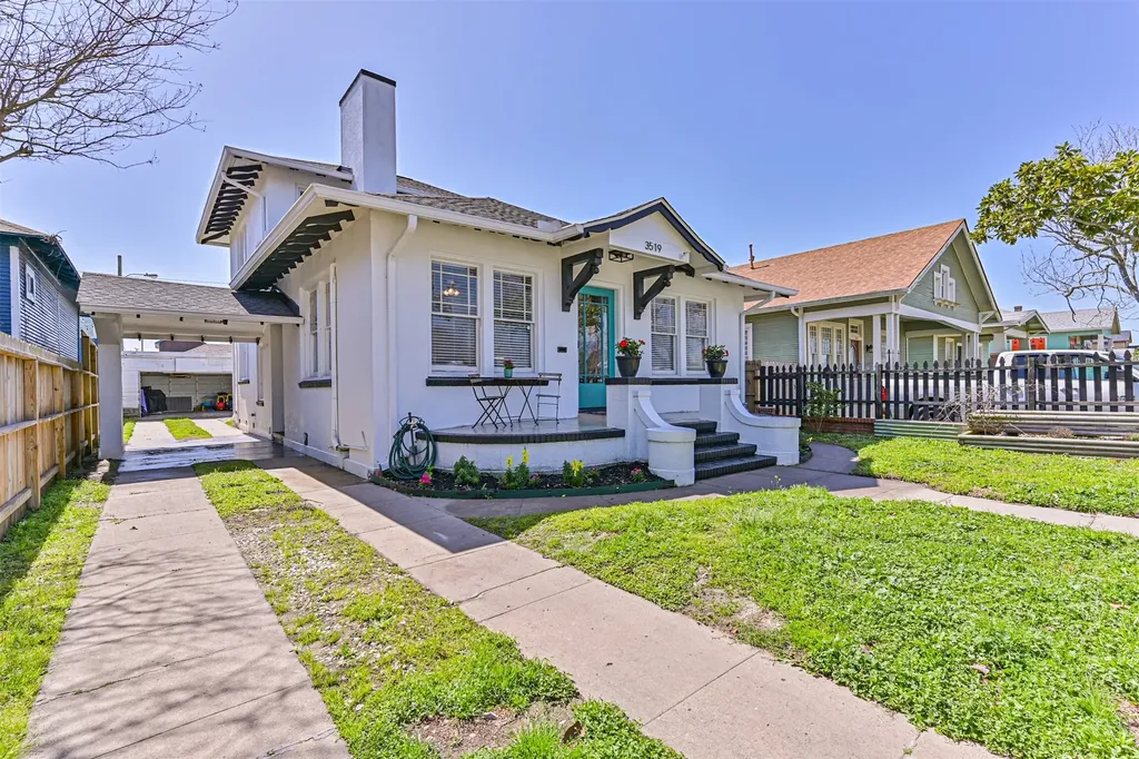 3519 Avenue R 1/2 Galveston TX 77550