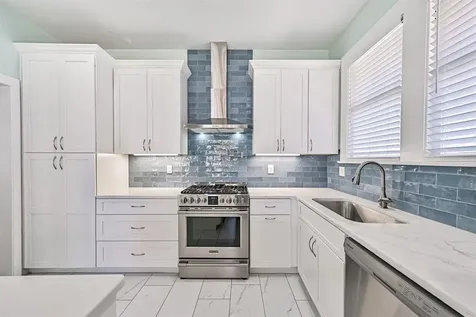 3519 Avenue R 1/2 Galveston TX 77550