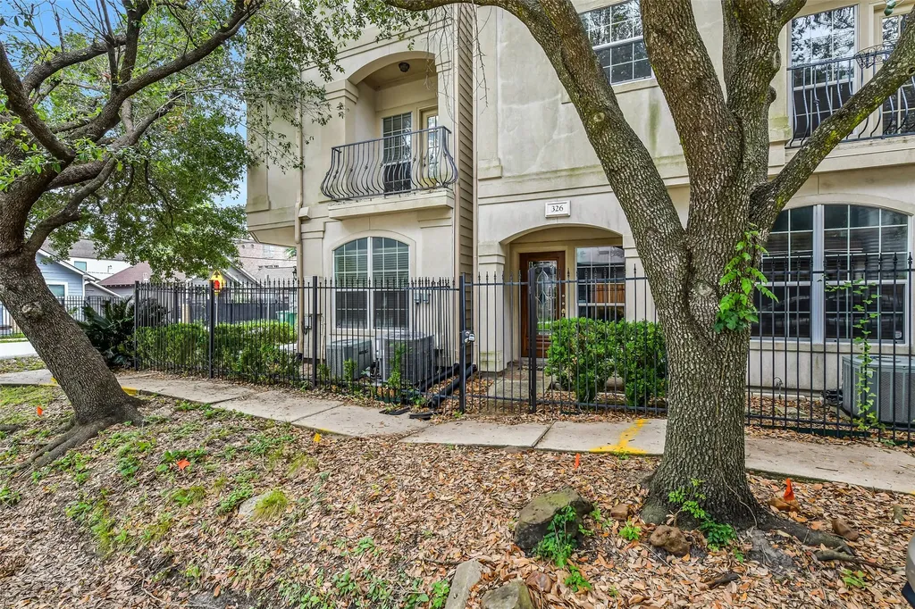 326 Malone Street Houston TX 77007