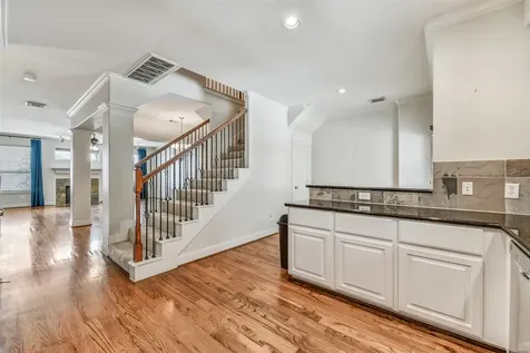 326 Malone Street Houston TX 77007