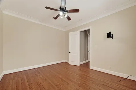 5319 Fayette Street Houston TX 77056
