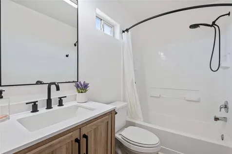 5404 Rio Alamo Street Rosharon TX 77583