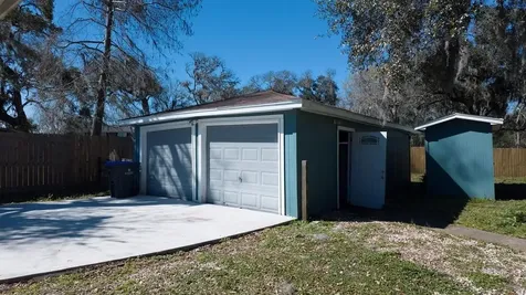 407 Tamarind Street Lake Jackson TX 77566