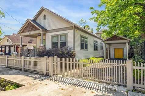 1833 Tabor Street Houston TX 77009