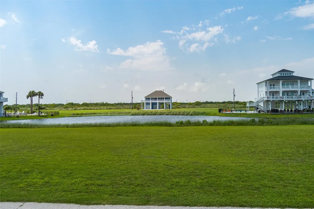 3829 Biscayne Beach Road Crystal Beach TX 77650