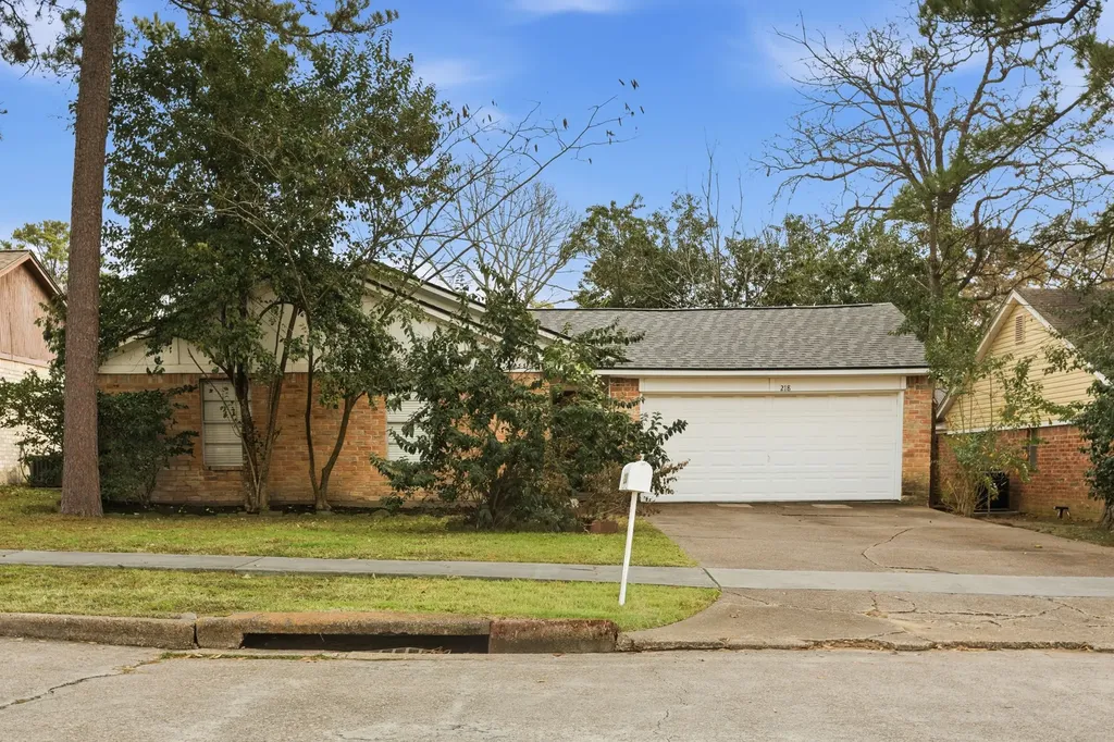 218 Oxford Drive Conroe TX 77303