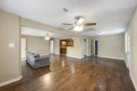 130 Airway Drive Houston TX 77037