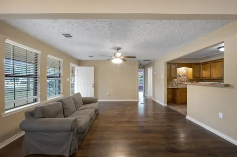 130 Airway Drive Houston TX 77037