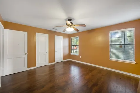 130 Airway Drive Houston TX 77037