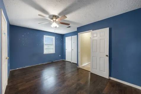 130 Airway Drive Houston TX 77037