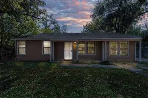 130 Airway Drive Houston TX 77037
