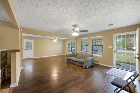 130 Airway Drive Houston TX 77037