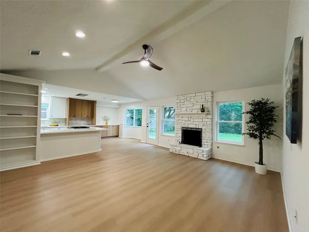 12118 Dorrance Lane Meadows Place TX 77477