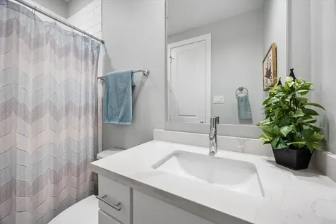 3312 W 12th Street Houston TX 77008