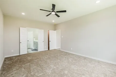 2423 Inlet Court Fresno TX 77545