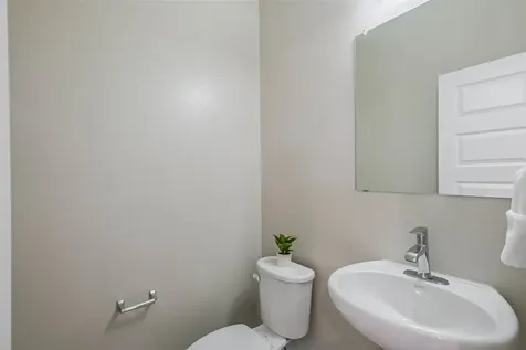 2423 Inlet Court Fresno TX 77545