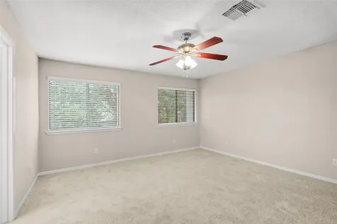1112 Bering Drive 68 Houston TX 77057