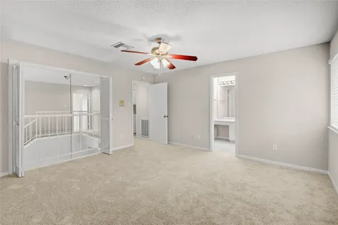 1112 Bering Drive 68 Houston TX 77057