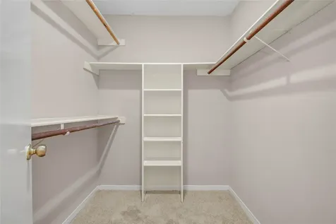 1112 Bering Drive 68 Houston TX 77057