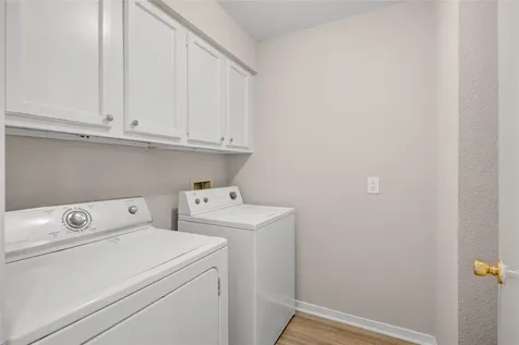 1112 Bering Drive 68 Houston TX 77057