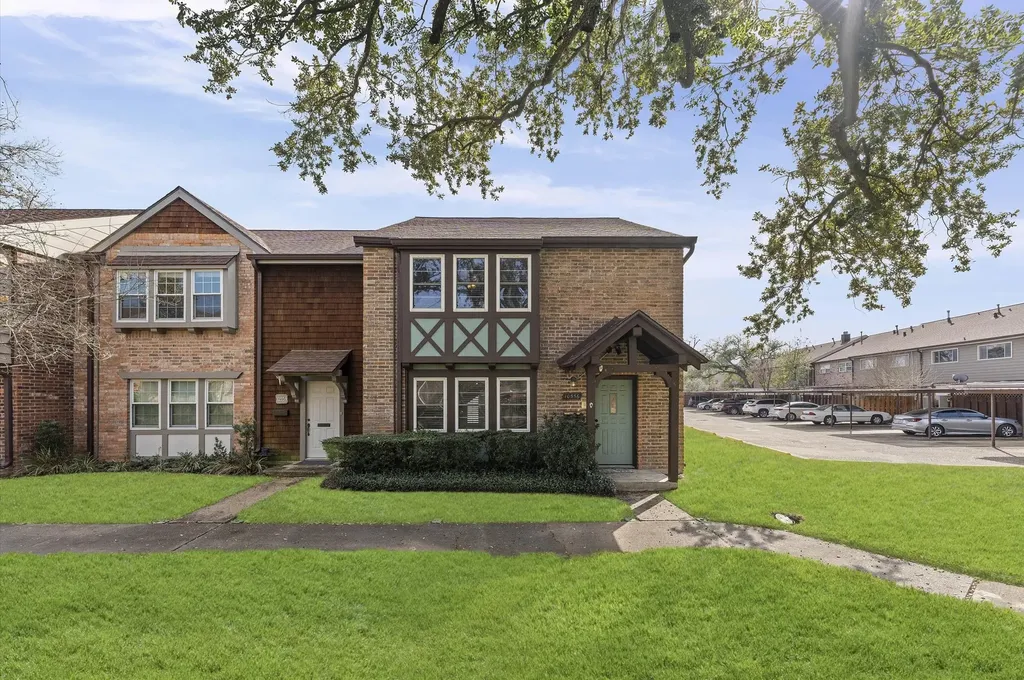 10556 Hammerly Boulevard 328 Houston TX 77043