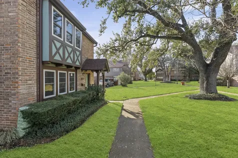 10556 Hammerly Boulevard 328 Houston TX 77043