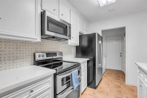 13740 Hollowgreen Drive 605 Houston TX 77082