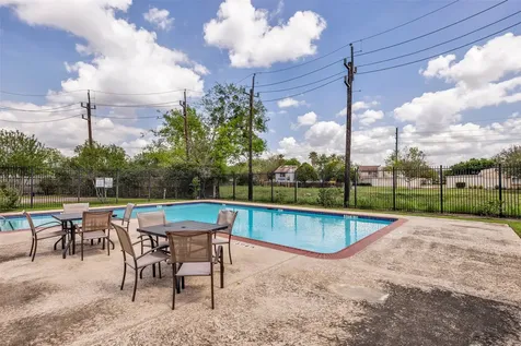 13740 Hollowgreen Drive 605 Houston TX 77082