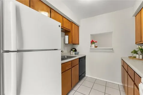 1902 Dartmouth Street L4 College Station TX 77840
