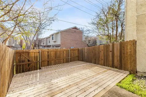 1902 Dartmouth Street L4 College Station TX 77840