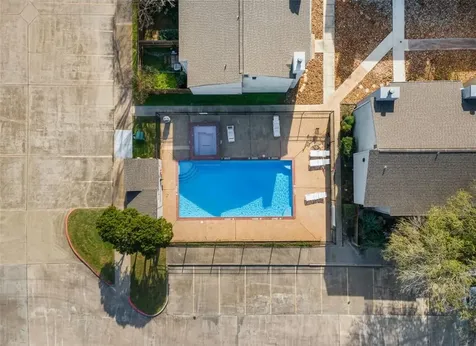 1902 Dartmouth Street L4 College Station TX 77840
