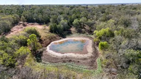 7180 County Road 283 Harwood TX 78632