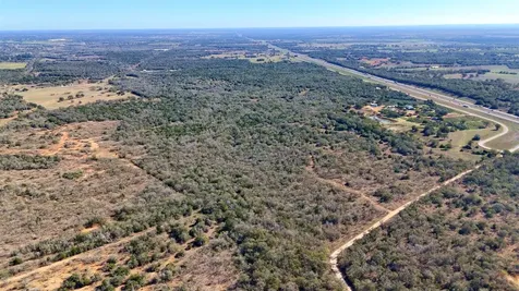 7180 County Road 283 Harwood TX 78632