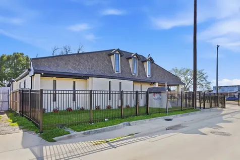 3911 Fulton Street Houston TX 77009