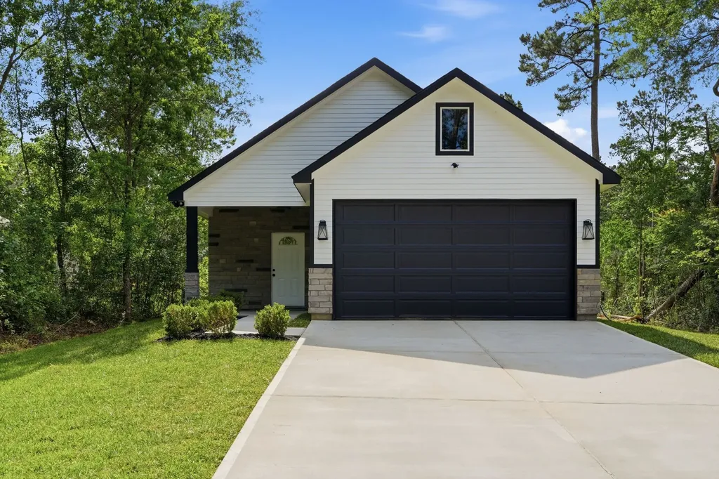 15011 Indian Hill Trail Willis TX 77378