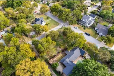 1001 W Avenue F Garland TX 75040