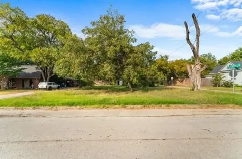 1001 W Avenue F Garland TX 75040