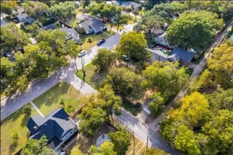 1001 W Avenue F Garland TX 75040