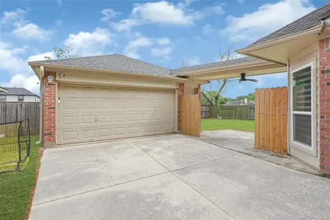 11915 Helene Court Pinehurst TX 77362
