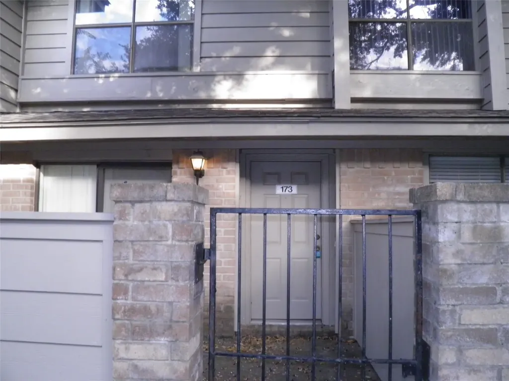 2711 Grants Lake Boulevard 173-q Sugar Land TX 77479