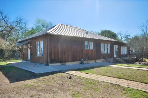 125 W Wallace Street Gonzales TX 78629
