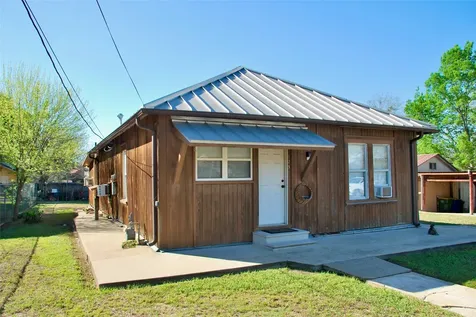 125 W Wallace Street Gonzales TX 78629