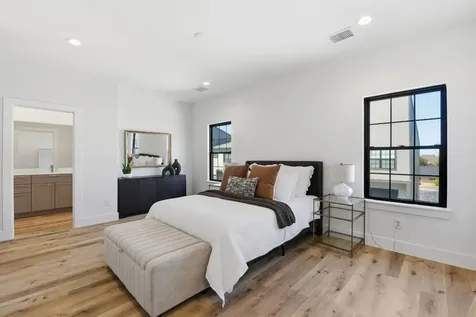 11930 S Hoa Sen Circle Houston TX 77072