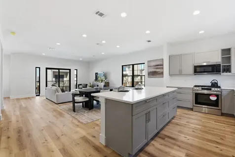 11930 S Hoa Sen Circle Houston TX 77072