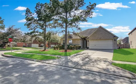 226 Elana Lane Stafford TX 77477